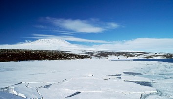 Prírodný úkaz, pri ktorom zbohatnete o 6 000 eur denne. Najvyššia aktívna sopka Antarktídy chrlí zlatý prach