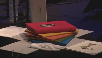 Príbeh Milana Lasicu sa po dvoch rokoch práce dostane k čitateľom. Jeho život je popísaný v piatich zväzkoch