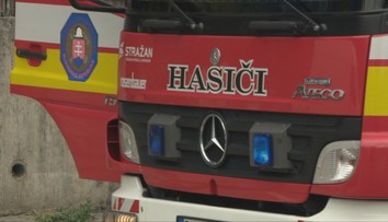 Pri Špecializovanom trestnom súde v Pezinku vypukol požiar, zasahujú hasiči