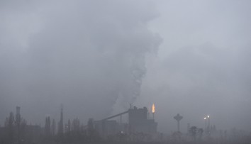 Vážna smogová situácia. Meteorológovia vydali výstrahu pre viaceré časti Slovenska