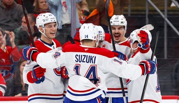 VIDEO: Súboj Slovákov priniesol drámu a triumf Montrealu. Juraj Slafkovský patril k najvyťaženejším, no nebodoval