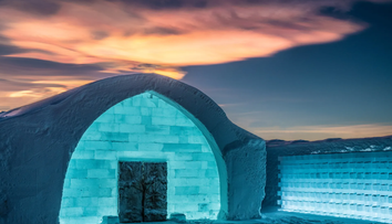 FOTO: Ubytovanie ako v zimnej rozprávke. Sezóna unikátnych hotelov z ľadu je už v plnom prúde