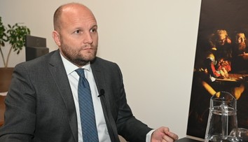 Jaroslav Naď vypovedal na polícii v súvislosti s darovaním munície. Obvinený nebol, hovorí o politickej objednávke