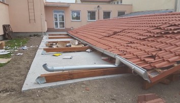 V škôlke vo Veľkých Úľanoch sa zrútil niekoľkotonový altánok