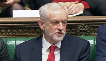 Siedmi britskí poslanci vystúpili pre prístup k brexitu z Labouristickej strany