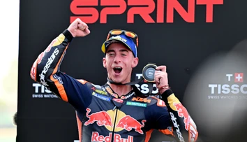 MotoGP: Sezónu zahájil napínavý duel v thajskom šprinte. Acosta zdolal Marqueza