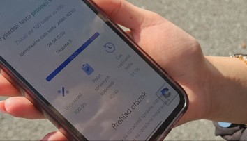 Petra zvláda testy v autoškole bezchybne a neuveriteľne rýchlo. Na 40 otázok potrebuje maximálne 75 sekúnd