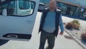 VIDEO: Šokujúce zábery na juhu Slovenska. Muž vytiahol na druhého vodiča ťažké kladivo