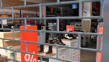 Maloobchodníci hovoria o nedostatočnej podpore, zvažujú aj žalobu na vládu