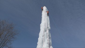 Atrakcia, ktorá sa len tak nevidí. Lezenie na Polhorskú ľadovú vežu si môže vyskúšať každý