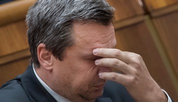 Ako odobrať akademický titul, keď ho človek získal nečestne?