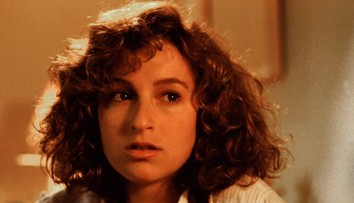 Fanúšikovia Baby z Hriešneho tanca majú hlavy v smútku. Jej život je v troskách