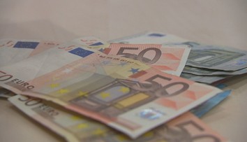 Priemerná mesačná mzda vlani dosiahla 1430 eur. Ide o najväčší medziročný nárast od roku 2004