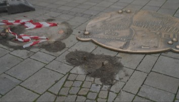 Zlodej na bicykli v Piešťanoch vypáčil plastiku za 50-tisíc eur. Polícia má niečo, s čím páchateľ nerátal