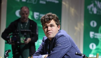 Bizarný koniec obhajcu titulu. Legendárny šachový veľmajster sa odmietol prezliecť