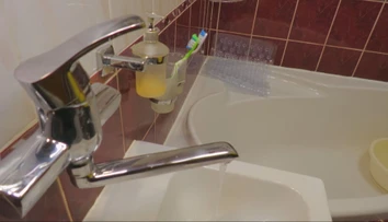 Mrazivé dni bez vody. Časť obce Vyhne nemá vodu v domácnostiach ani v hoteloch