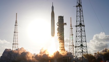 VIDEO: Najrizikovejšia časť misie Artemis II je za nami. Celý svet so zatajeným dychom sledoval štart rakety SLS