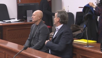 Proces so Zoroslavom Kollárom museli odročiť. Jednému z obvinených vystavil PN-ku svokor jeho advokátky