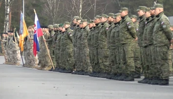 Poslanci prijali deklaráciu o podpore obrany SR