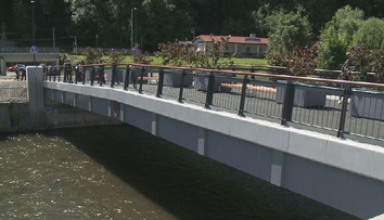 V Banskej Bystrici otvoria nový most cez Hron pre peších aj cyklistov, autá po ňom neprejdú
