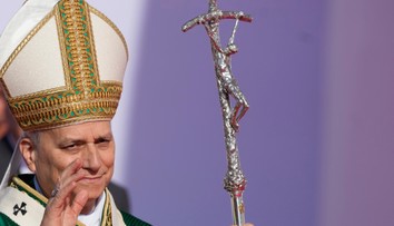 FOTO: Mladí pútnici v Ríme vítali pápeža ako rockovú hviezdu. Vyzval ich, aby mali odvahu a menili svet