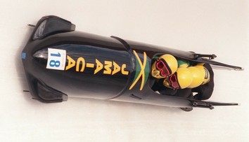 VIDEO: Kokosy na snehu sa vracajú. Jamajskí bobisti sľubujú, že na ZOH predvedú „oheň na ľade"