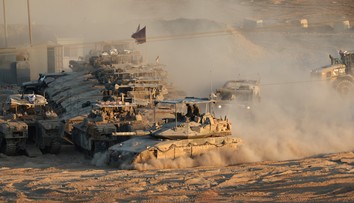 Izrael začal sťahovať armádu z niektorých častí Pásma Gazy