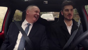 GoGo zviezol prezidenta do práce. Kúpil mu aj sladkosť, pretože nemal peniaze