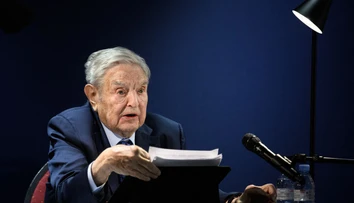 Ako malý sa za majetok hanbil, teraz je jeho správcom. George Soros odovzdal impérium svojmu synovi