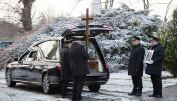 V Poľsku pochovali prvú obeť rakety, ktorá dopadla na obec Przewodów