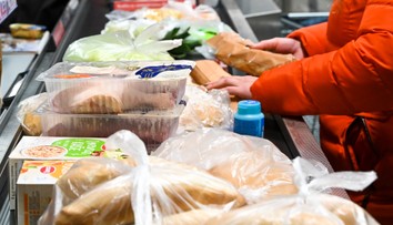 Slováci minú na Veľkú noc viac, no väčšina to ľutuje: Peniaze by radšej použili inak