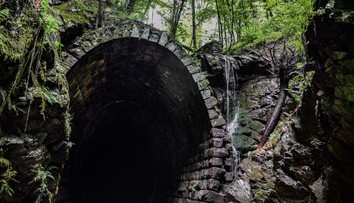 Toto je absolútna tma: Pozrite si, ako to vyzerá v strašidelnom tuneli na Gemeri