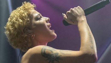 Speváčka Halsey na divokej párty na jachte: Prichytená pri užívaní drog