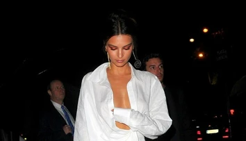 Emily Ratajkowski opäť vetrala výstrih. Radšej si ale mala dať podprsenku