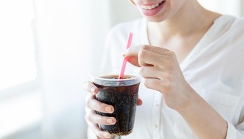 Pitný režim v lete? Pozor, lekári varujú pred nápojmi, ktoré vás môžu skôr ohroziť ako osviežiť