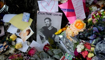 Potvrdili príčinu smrti speváka Liama Paynea. Okolnosti jeho tragického pádu stále vyšetrujú