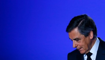 Voči kandidátovi Fillonovi vzniesli predbežné obvinenia