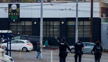 Dráma v USA. Muž za dva dni dobodal deväť ľudí, polícia ho zadržala