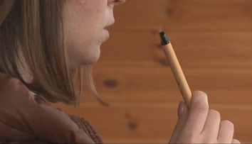 Vaping je horší ako klasické cigarety. Nová štúdia upozorňuje na čoraz populárnejší spôsob fajčenia