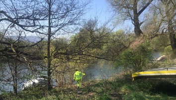Vodička z Range Roveru policajtom z B. Bystrice vysvetľovala, ako sa jej auto dostalo do Hronu