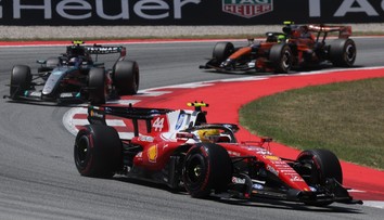 V Barcelone triumfoval Hamilton. Líder šampionátu preteky nedokončil