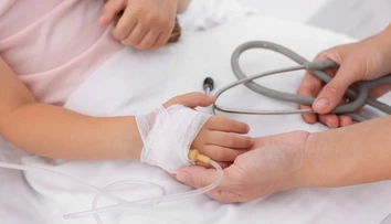 Dievčatá skončili po kúpaní v nemocnici. Vo vode sa mali nakaziť nebezpečnou baktériou