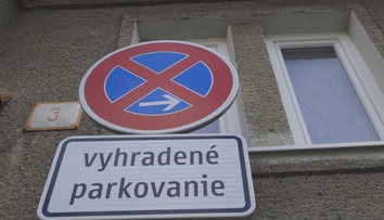 Novú značku umiestnili v Martine priamo pred okno bytu. Mohla by byť „rebríkom“ pre zlodejov