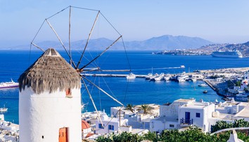 Dovolenkári sa už nezabavia. Na ostrove večierkov Mykonos zaviedli zákaz nočného vychádzania a hudby