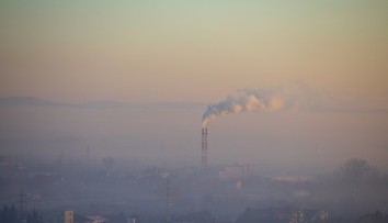 Čo robí smog s naším mozgom? Vedci prišli so šokujúcim zistením o Alzheimerovej chorobe