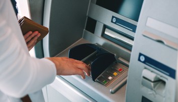 Jedna z bánk plánuje cez víkend odstávku. Viacero služieb nebude fungovať niekoľko hodín