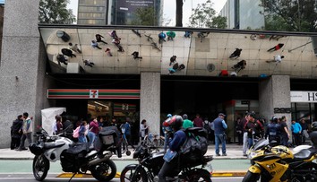 Ozbrojení lupiči kradli za bieleho dňa. Vzali zlaté mince za milióny