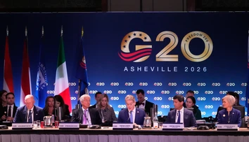 Ruský minister sa prvýkrát od invázie objavil na G20. Krok USA pobúril Európanov