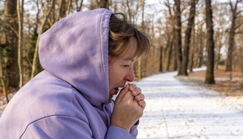 Chystáte sa počas mrazov do prírody? Tieto varovné signály tela nikdy nepodceňujte