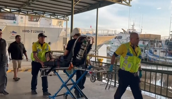 Výskumný ponor sa mu takmer stal osudným. Na biológa zaútočil žralok, vážne ho zranil na hlave a ruke